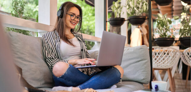 freelancing vs 9-5 jobs